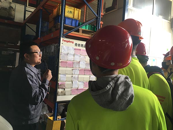 青島科技大學(xué)組織學(xué)生來(lái)青島豐東熱處理參觀學(xué)習(xí)